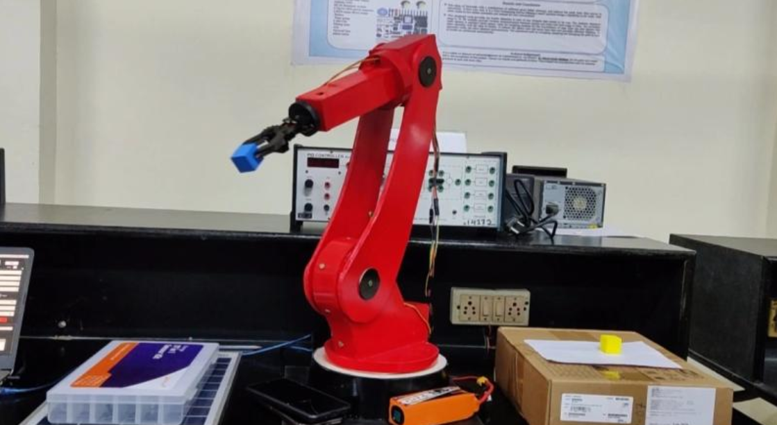 Articulated Robotic Arm